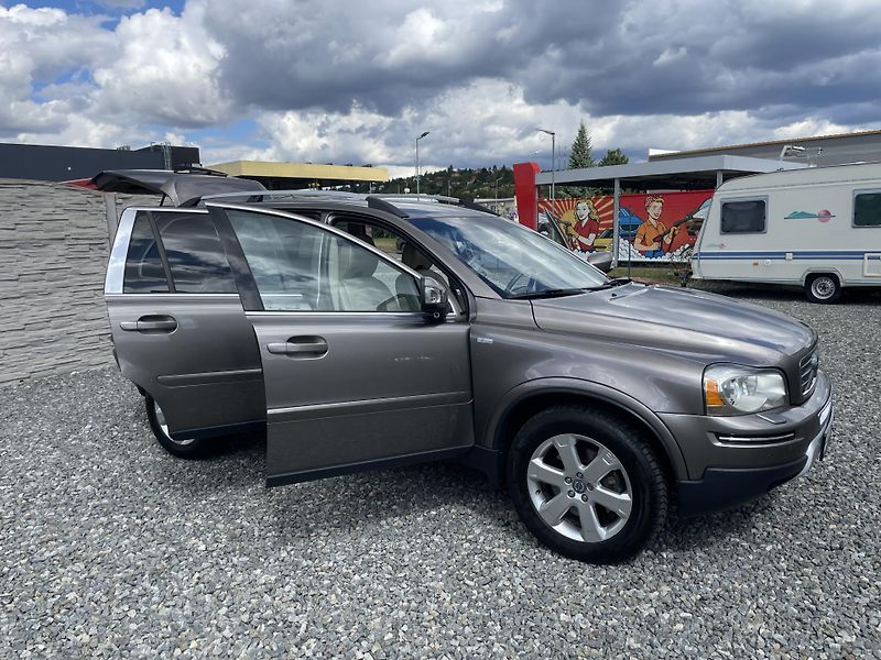 Volvo XC90 2.5TDi D5 200PS AWD R-DESIGN!! - fotka 161 z 180