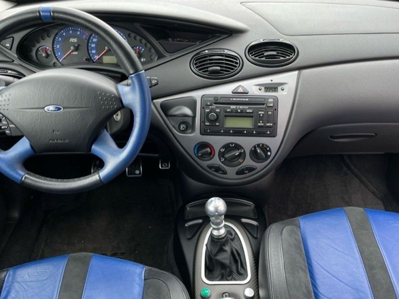 Ford Focus 2.0i, RS,158KW, SERVIS - fotka 8 z 17