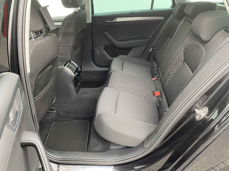 Škoda Superb (2015) 2.0 TDi, Style, DSG, bixen - fotka 10 z 20