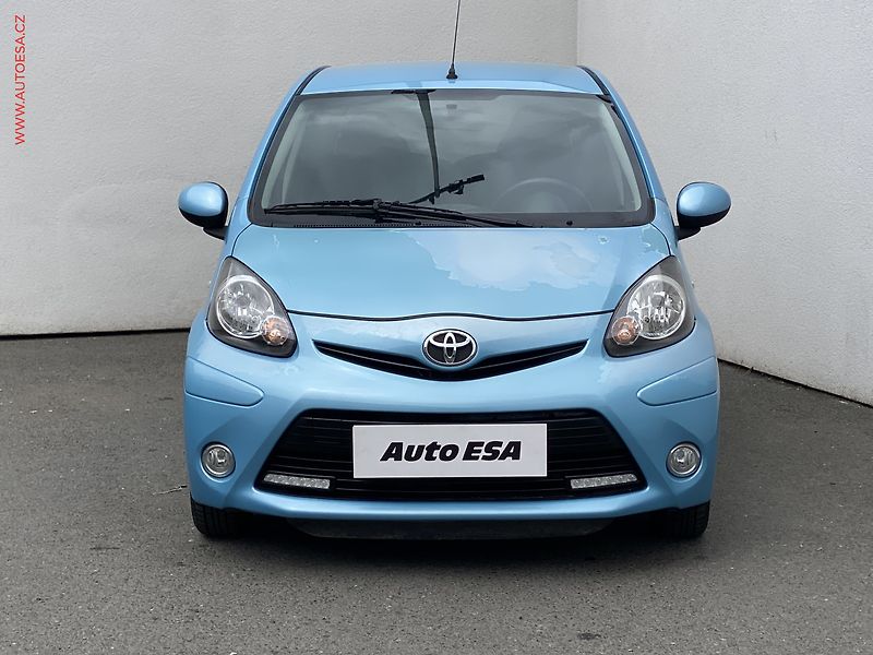 Toyota Aygo (2014) 1.0i, ČR, AC - fotka 2 z 14