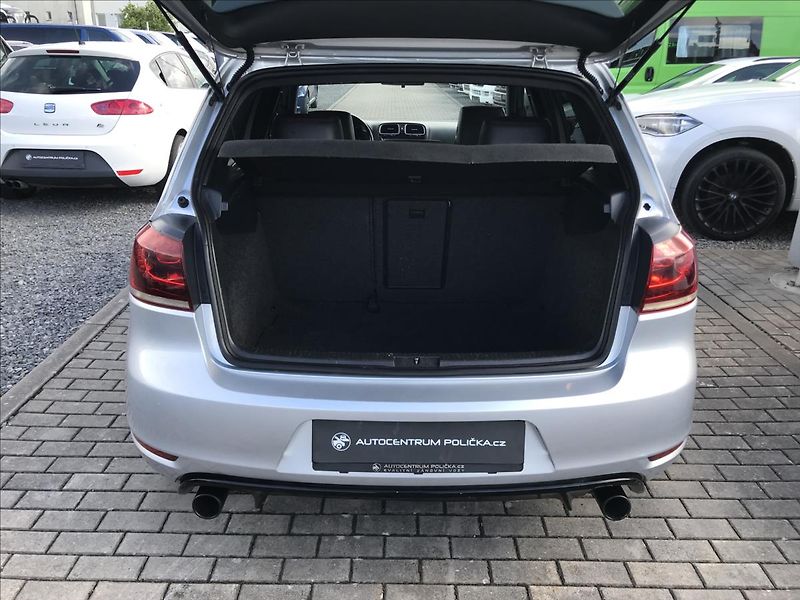 Volkswagen Golf 1,2 GTI - fotka 7 z 16