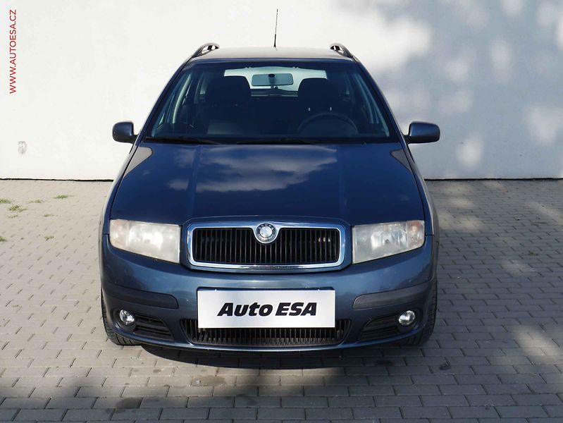 Škoda Fabia (2006) 1.9 TDi, 2.maj,ČR, AC, tažné - fotka 2 z 16