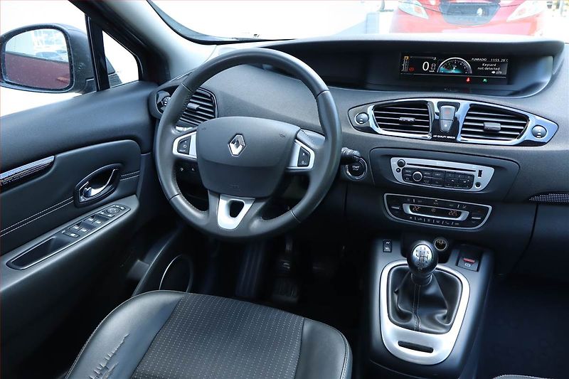 Renault Grand Scénic (2012) 1.5 dCi, Tempomat - fotka 7 z 22