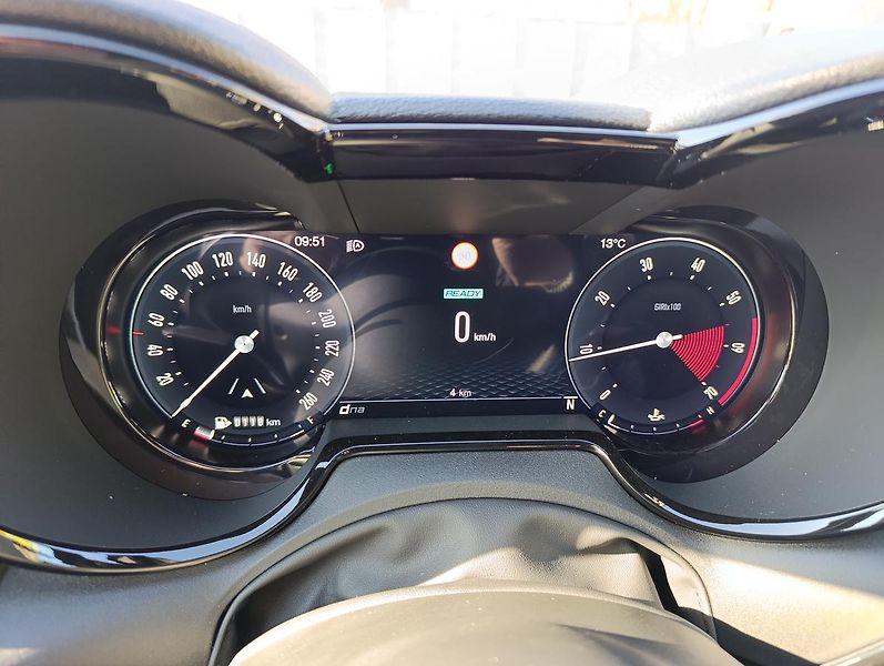 Alfa Romeo Tonale (2026) Sport Speciale 1,5 Ibrida 175k - fotka 44 z 44