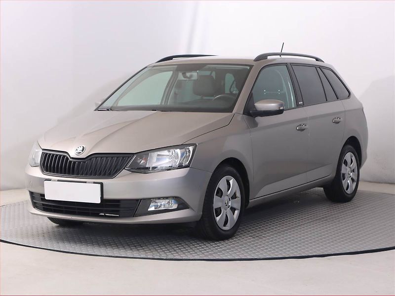 Škoda Fabia (2016) 1.0, Xenony - fotka 2 z 15