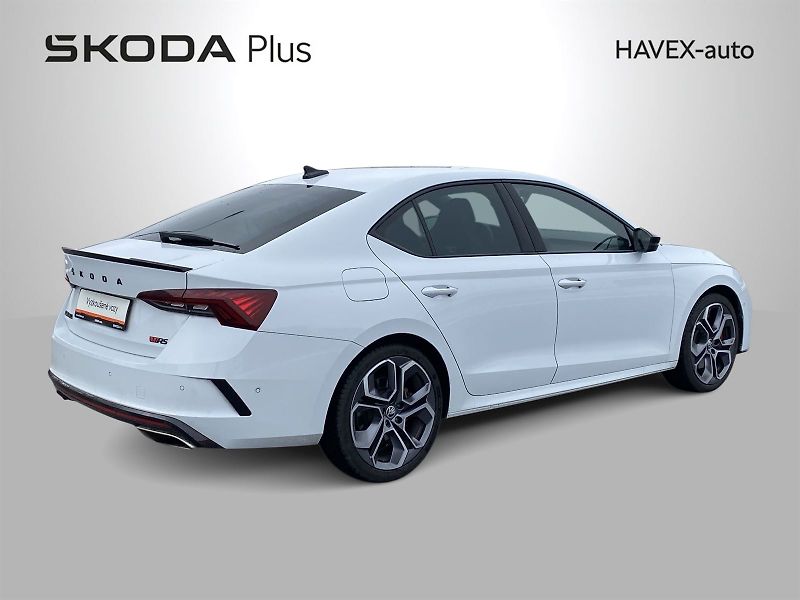 Škoda Octavia (2022) 2.0 TSI DSG RS - fotka 2 z 38