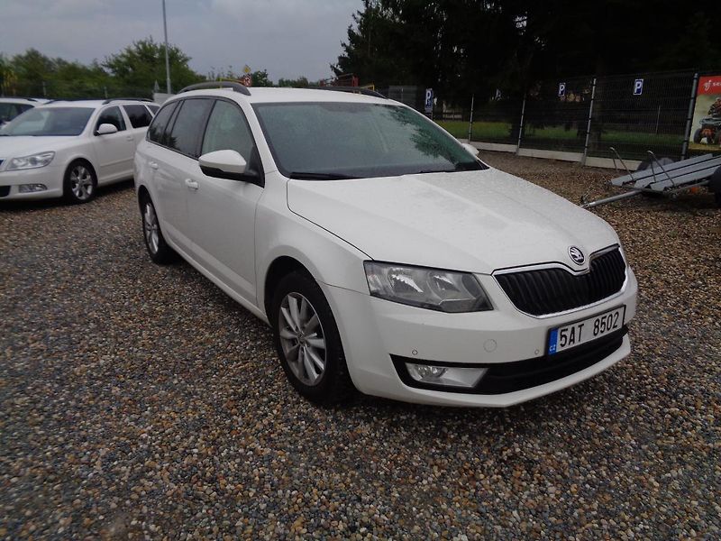 Škoda Octavia 2,0 TDI - fotka 1 z 13