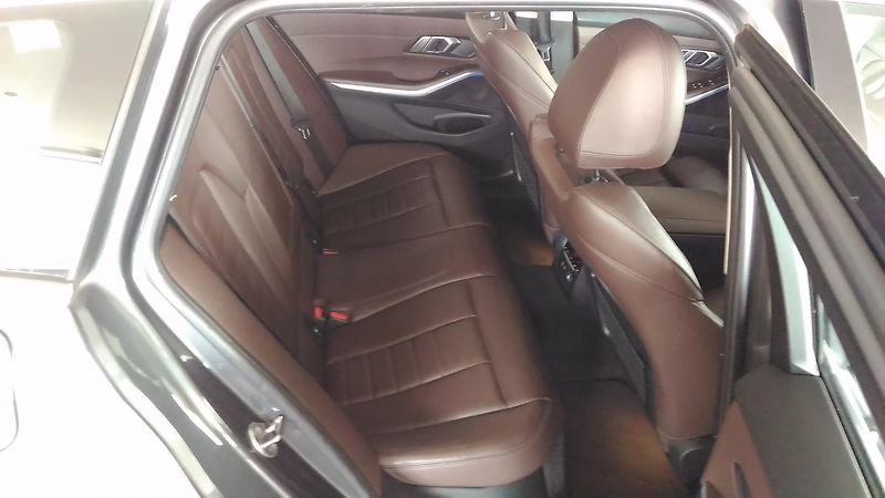 BMW Řada 3 (2020) 320D,XDRIVE,FULL,LED,TAŽNÝ,TOP - fotka 18 z 42