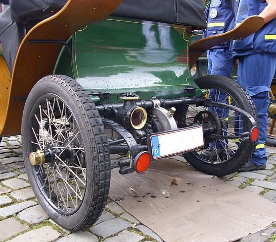 Zadní náprava De Dion., zdroj: Wikimedia Commons, Buch-t, GFDL