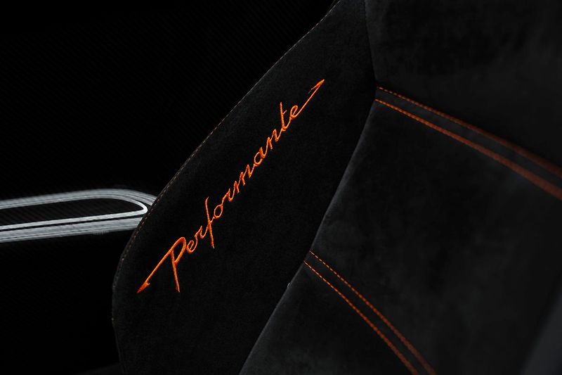 Lamborghini Gallardo Performante - fotka 31 z 36