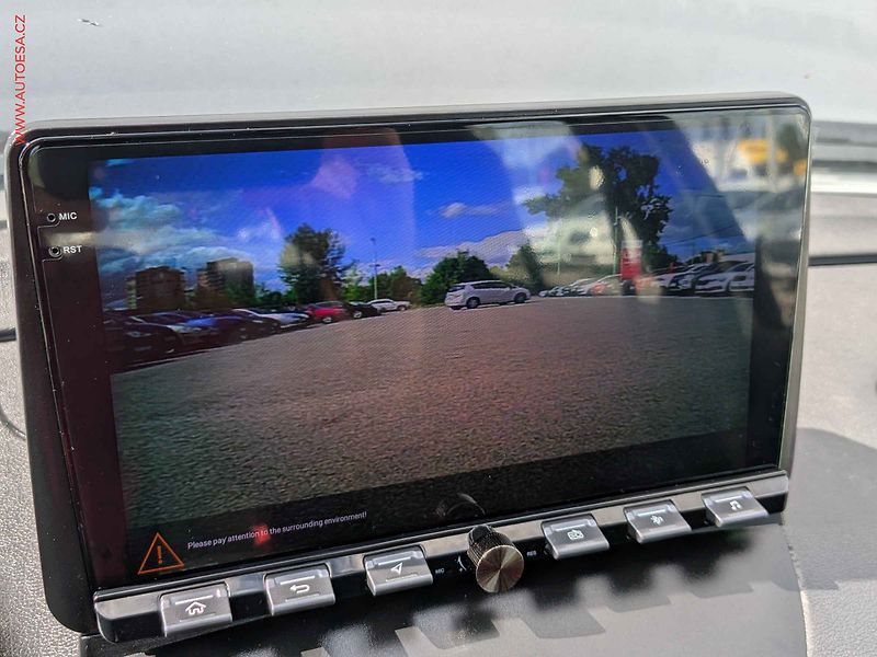 Renault Thalia (2012) 1.2i, ČR, AC, TZ, kamera - fotka 12 z 14