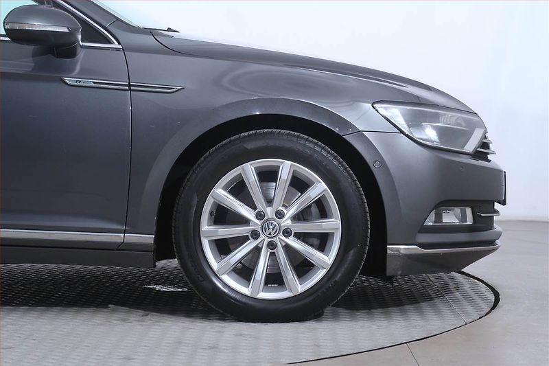 Volkswagen Passat (2015) 2.0 TDI, Automat, Kůže, Navi - fotka 15 z 26