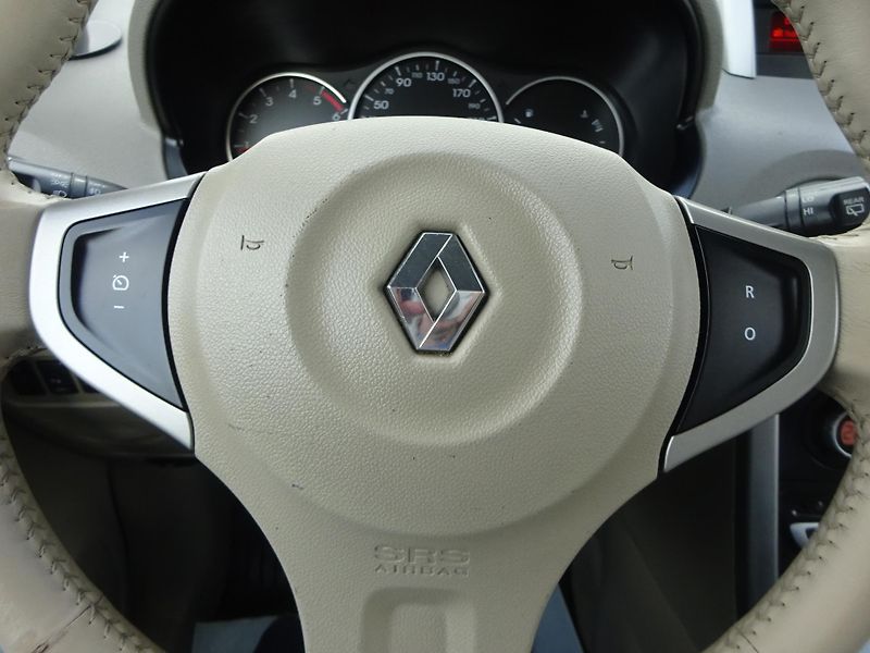Renault Koleos 2.0dCi 110kW AUTOMAT 4x4 ČR - fotka 18 z 32
