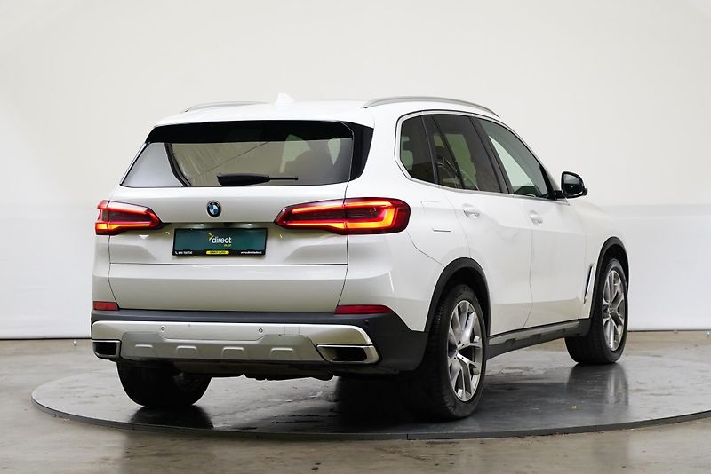 BMW X5 - fotka 2 z 26