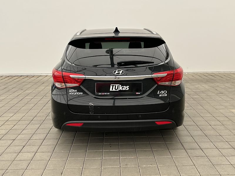 Hyundai i40 2.0 GDI Experience - fotka 4 z 28