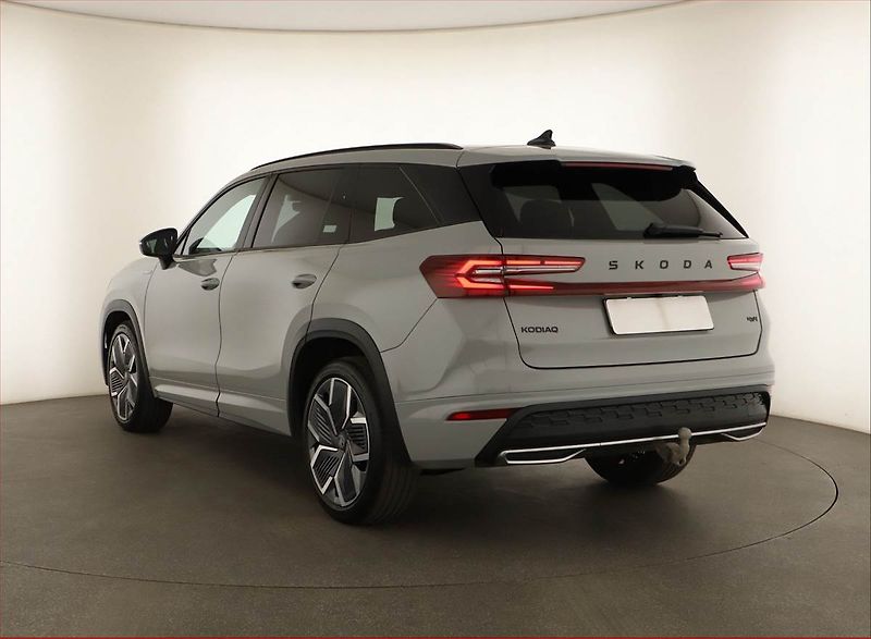 Škoda Kodiaq (2025) 2.0 TDI, SPORTLINE, KEYLESS - fotka 4 z 19