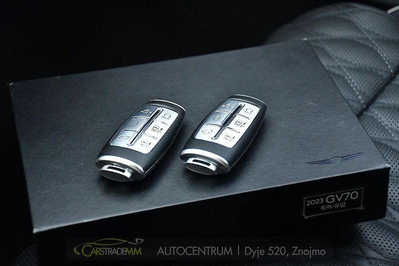 Genesis GV70 2.5T AWD AT8 LUXURY LINE - fotka 37 z 58