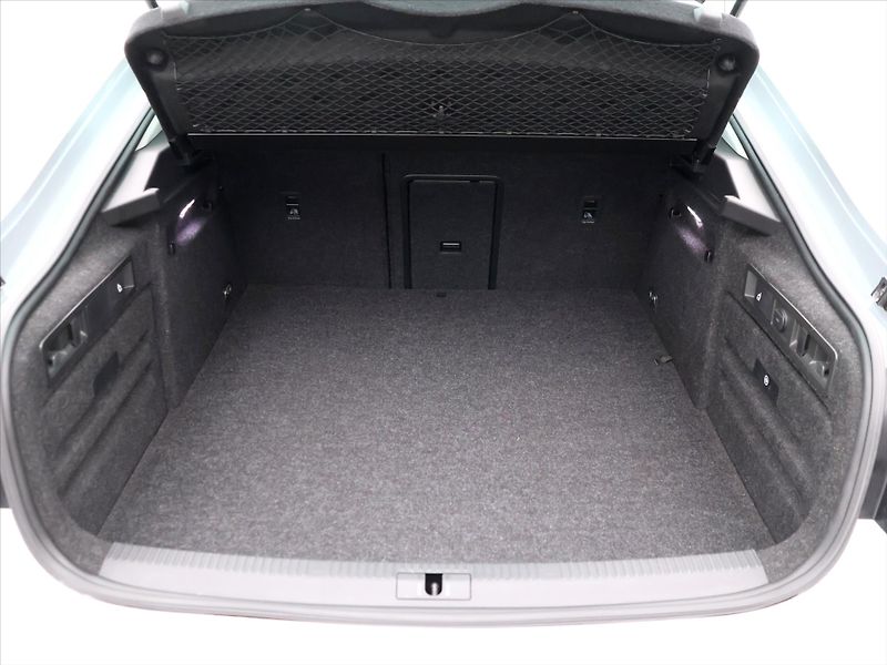Škoda Superb iV 1,4 TSI 160kW Style DSG DPH - fotka 10 z 35