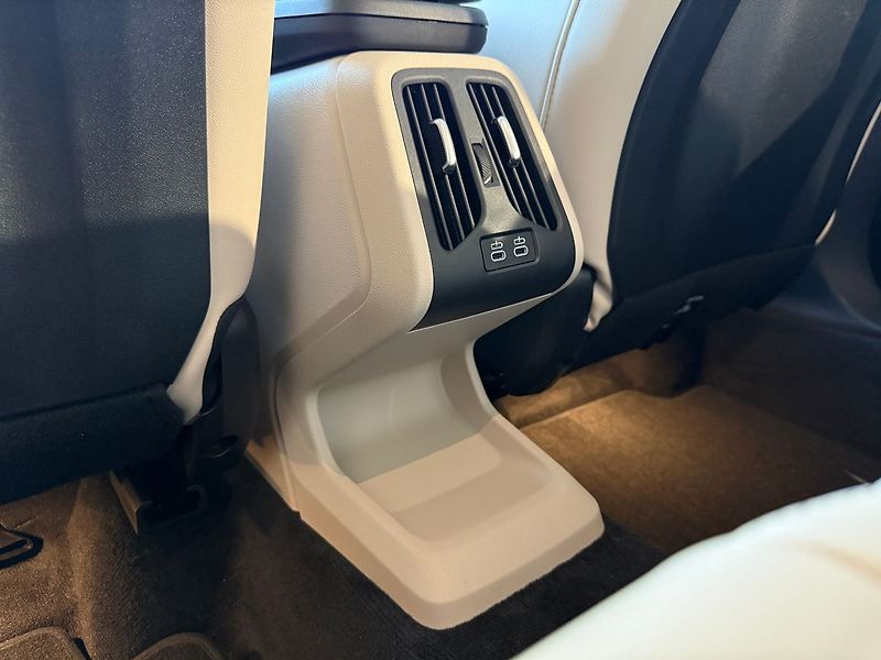 BMW X1 20d sDrive,X-Line,Harman,Tažné - fotka 31 z 33