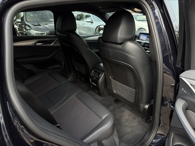 BMW X4 M40d xDrive - fotka 28 z 33