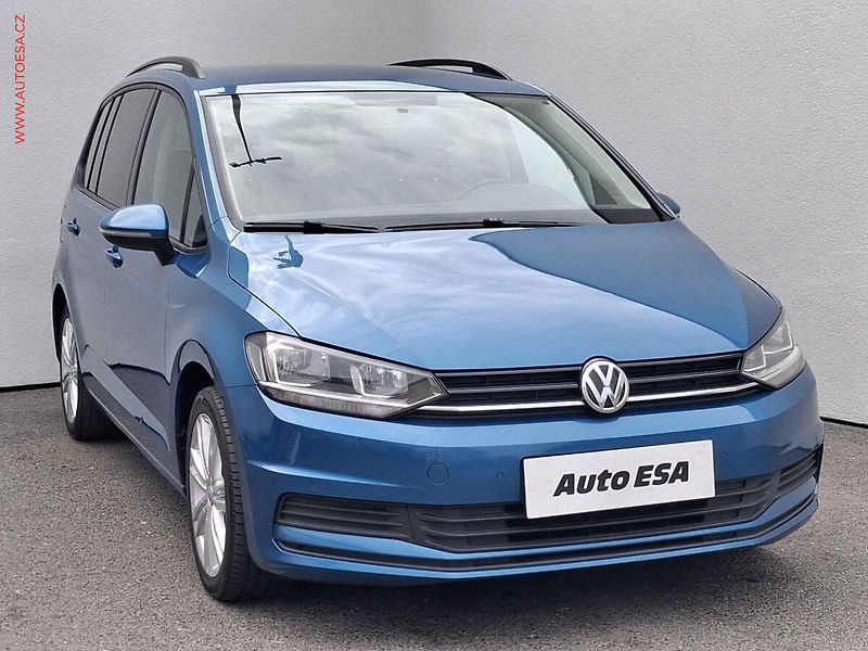 Volkswagen Touran (2016) 1.6TDi, Navi, AC - fotografie inzerátu