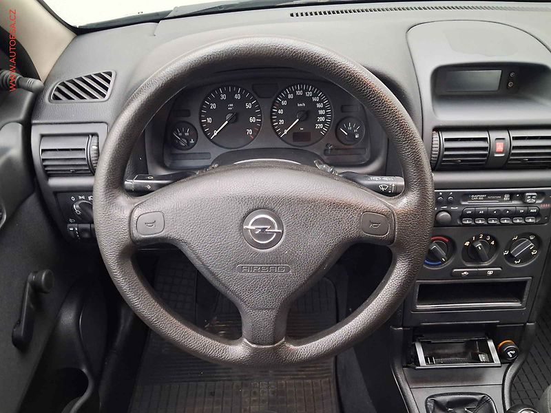 Opel Astra (2004) 1.4i, 2.maj,ČR, STK2/28 - fotka 11 z 15