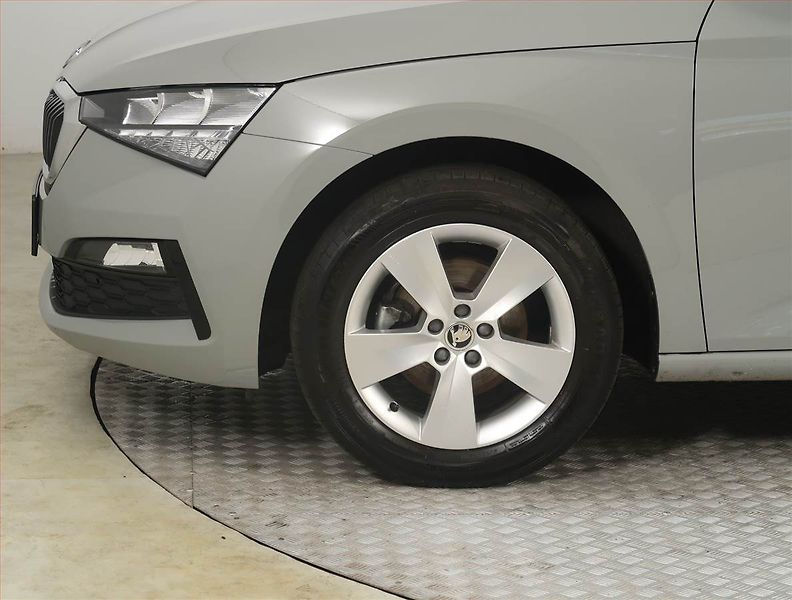 Škoda Scala (2022) Ambition 1.0 TSI, ČR,1.maj - fotka 14 z 23