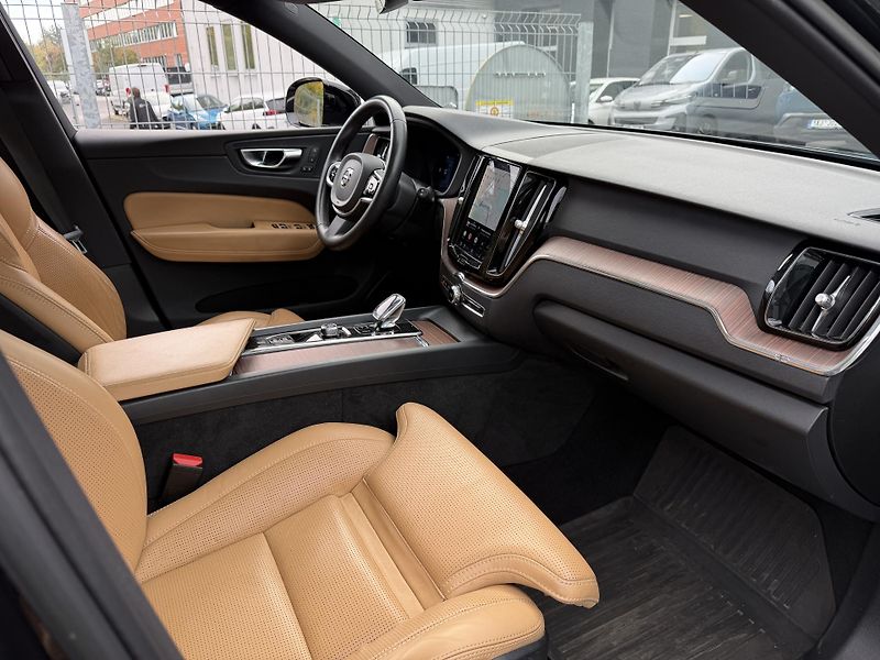 Volvo XC60 (2023) T6 AWD Recharge Plus Bright - fotka 41 z 51