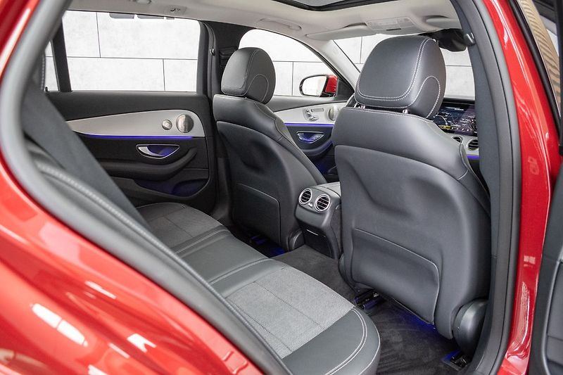 Mercedes-Benz Třídy E E 200 4MATIC*AVANTGARDE*ČR 1.M - fotka 13 z 47