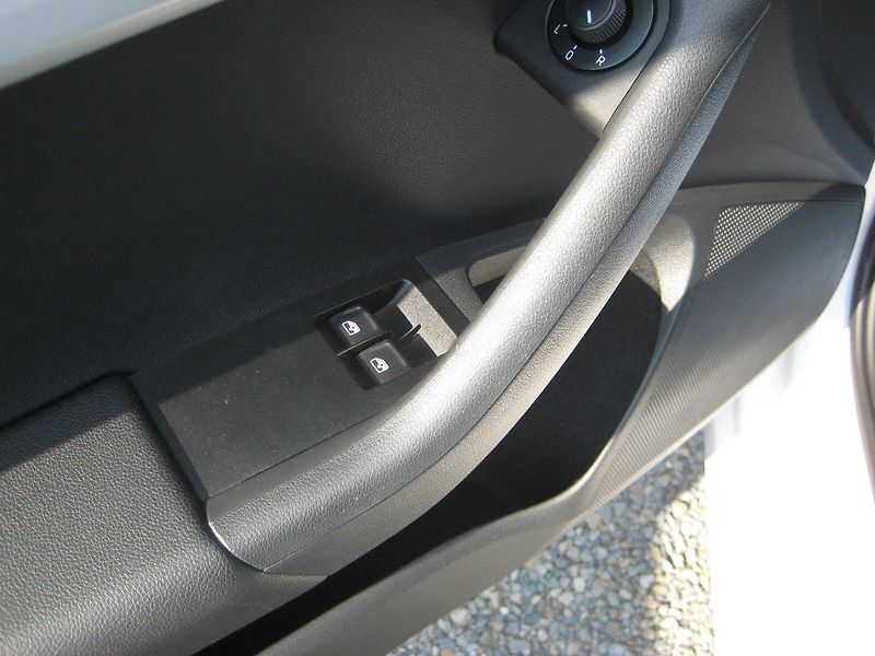 Škoda Octavia 1.4 TSi 110 kW DSG DPH Top ČR! - fotka 23 z 29