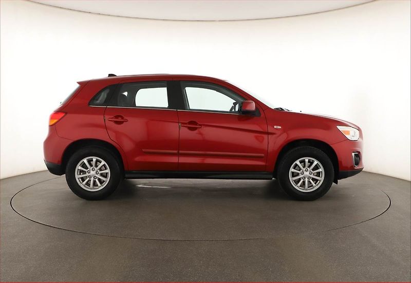 Mitsubishi ASX (2016) 1.6 MIVEC, Tempomat - fotka 6 z 14