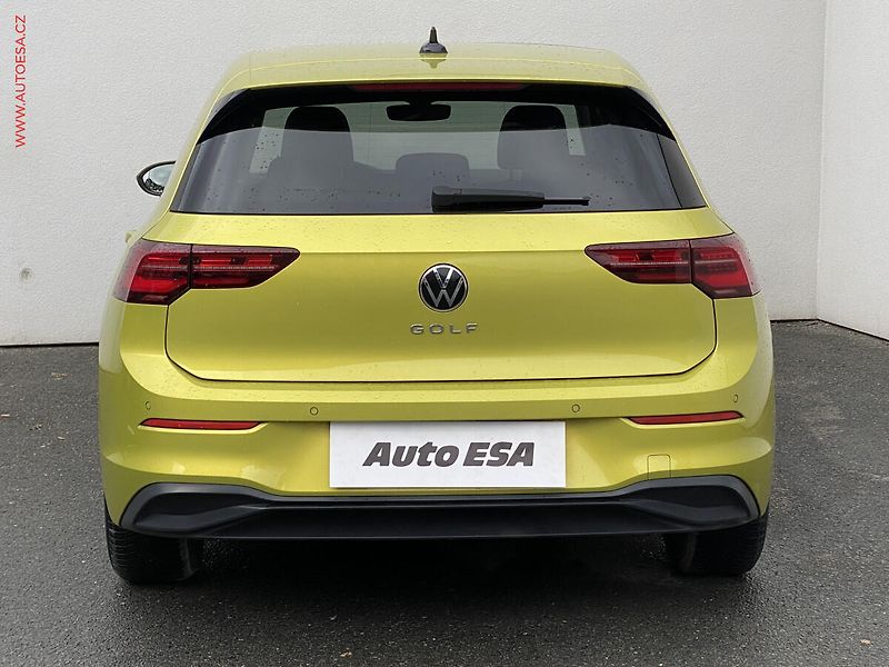 Volkswagen Golf (2020) 2.0 TDi, Life, DSG, šíbr - fotka 5 z 19