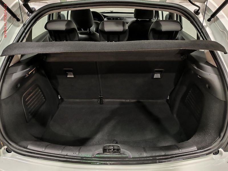 Citroën C3 (2012) 1.1i, ČR, AC - fotka 7 z 16