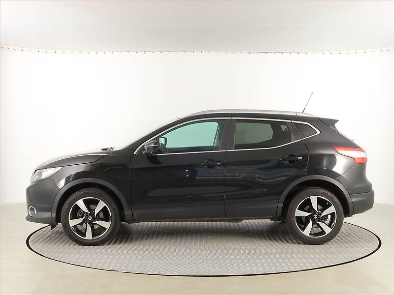 Nissan Qashqai (2014) 1.5 dCi, Serv.kniha, Navi - fotka 3 z 17