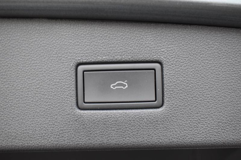 Volkswagen Tiguan Allspace (2025) 1.5TSI 110kW DSG,7míst,tažné - fotka 12 z 25