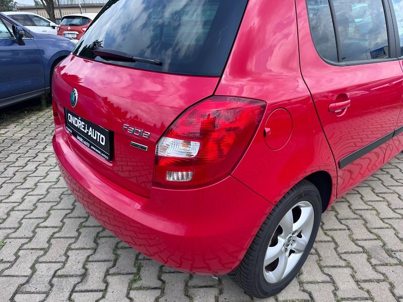 Škoda Fabia (2011) 1,2 TSI 63 KW KM STK - fotka 9 z 49