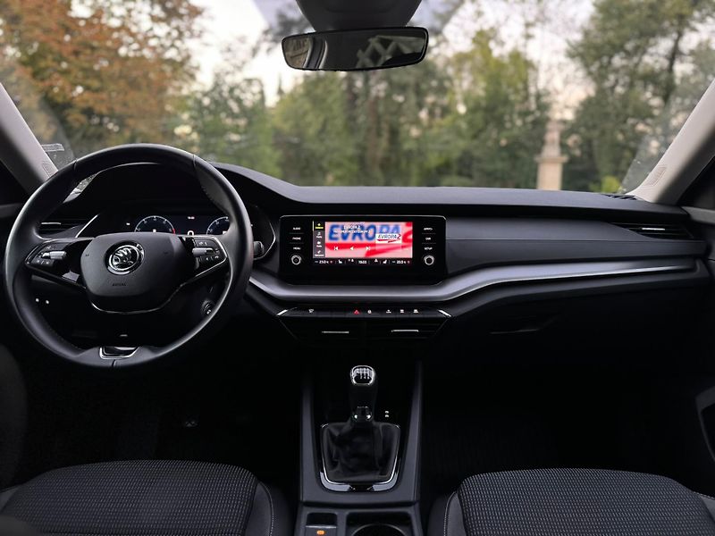 Škoda Octavia 1.5TSi 1.MAJ ČR NEBOUR. ZÁRUKA - fotka 5 z 23