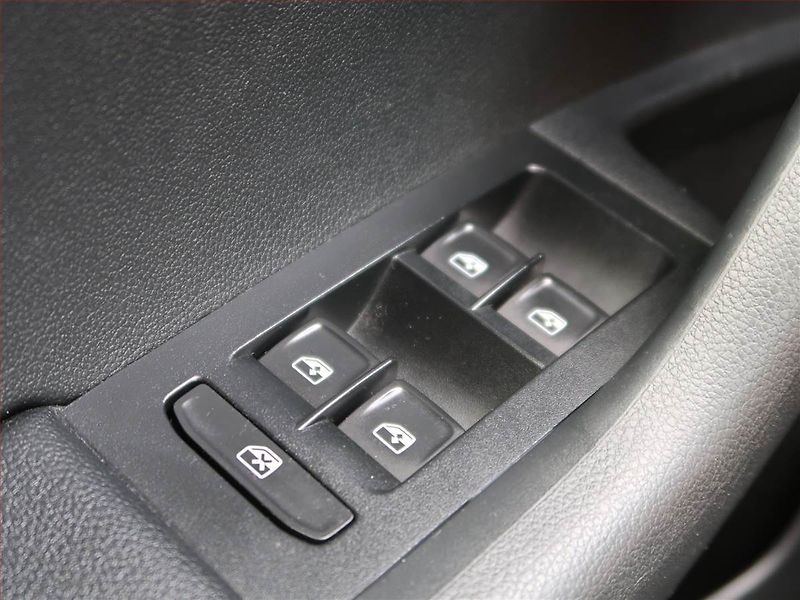 Škoda Octavia (2018) 1.6 TDI, Serv.kniha, Navi - fotka 16 z 16