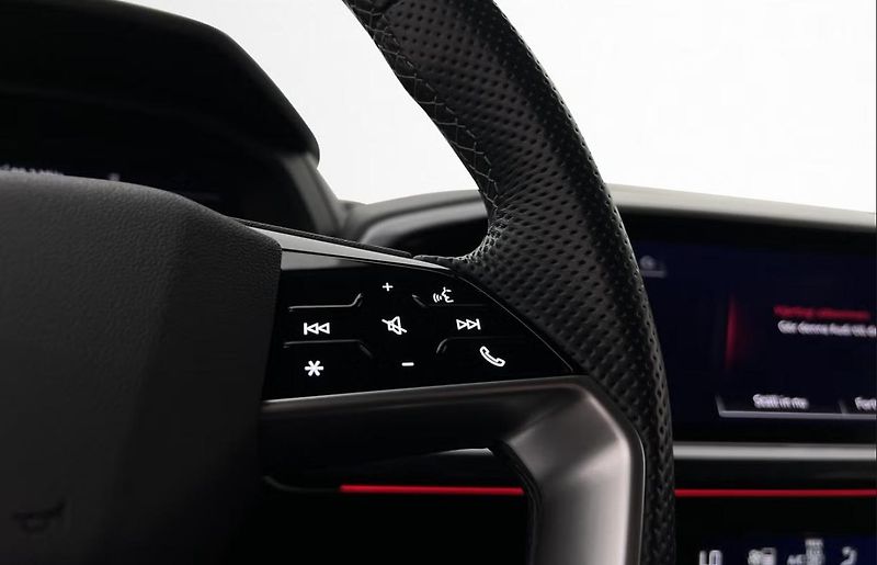 Audi Q4 40 Sportback e-tron S-Line Kam - fotka 14 z 31