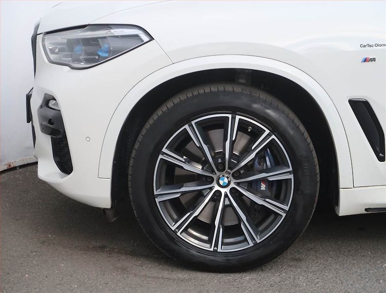 BMW X5 (2019) xDrive30d - fotka 15 z 24
