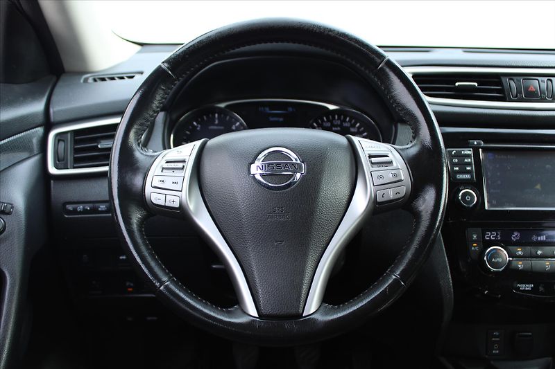 Nissan X-Trail 1.6 dCi 96kW 4x4 ACENTA - fotka 14 z 26
