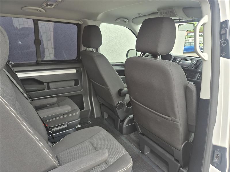 Volkswagen Multivan (2016) 2,0 TDI DSG 110Kw Webasto - fotka 20 z 39