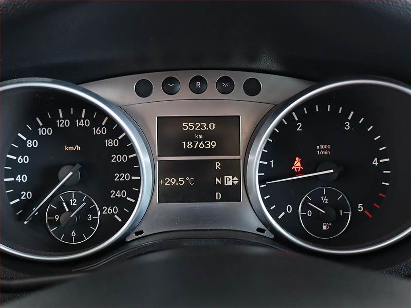 Mercedes-Benz Třídy M (2009) ML 420 CDI, 4X4, Automat - fotka 11 z 22