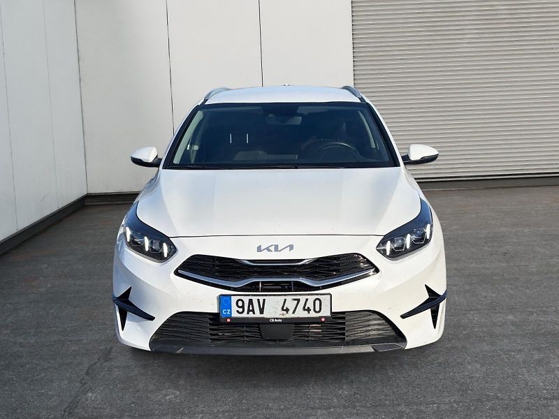 Kia Ceed (2023) TOP 1.5T-GDI 118k TAŽNÉ CZ DPH - fotka 2 z 11