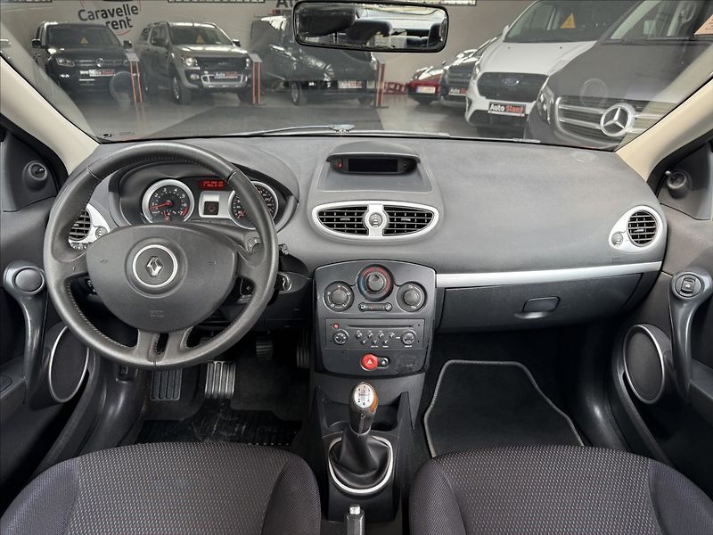 Renault Clio 1,6 16V klima,nová STK,2x kola - fotka 12 z 22