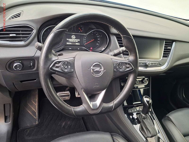 Opel Grandland X (2021) 1.2T, Ultimate, AT, kůže - fotka 13 z 19