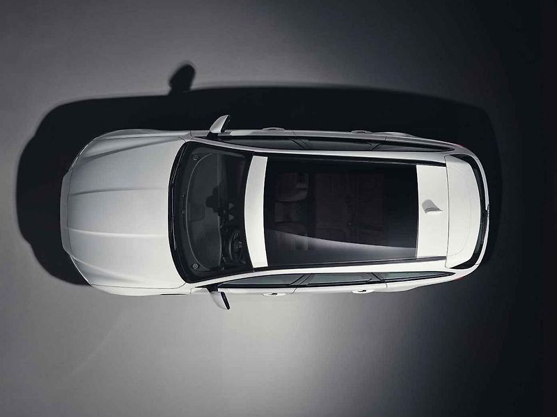 Jaguar XF Sportbrake z ptačí perspektivy.