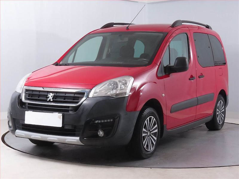 Peugeot Partner (2017) Outdoor 1.6 16V, 5Míst, ČR - fotka 2 z 13