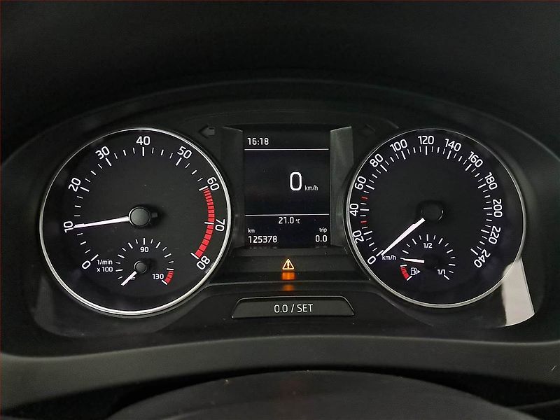 Škoda Rapid (2016) Spaceback 1.2 TSI - fotka 11 z 19