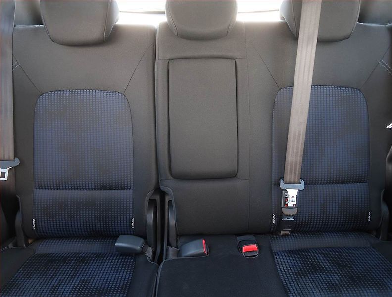 Hyundai ix20 (2013) 1.4 CVVT, Serv.kniha - fotka 10 z 16